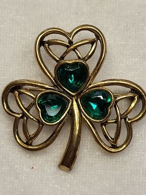 Vintage Gold-toned Green Rhinestone  Three-leaf Clover (Shamrock) Brooch / Pin